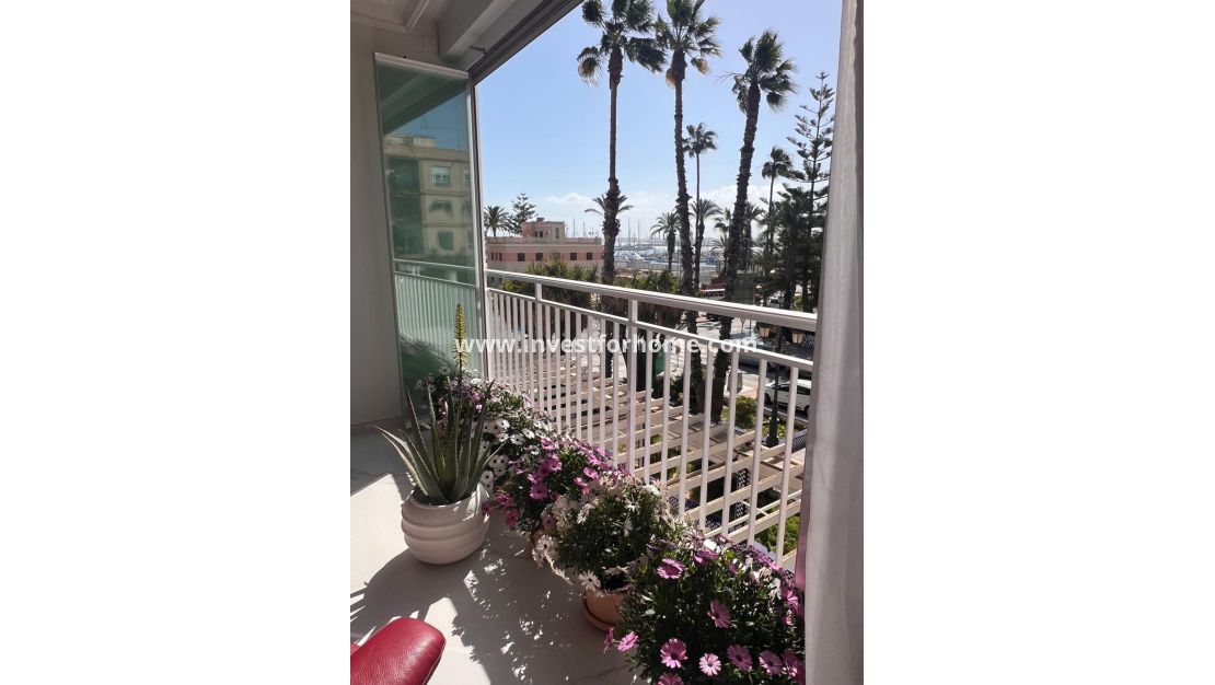 Verkoop - Appartement - Torrevieja - Centro