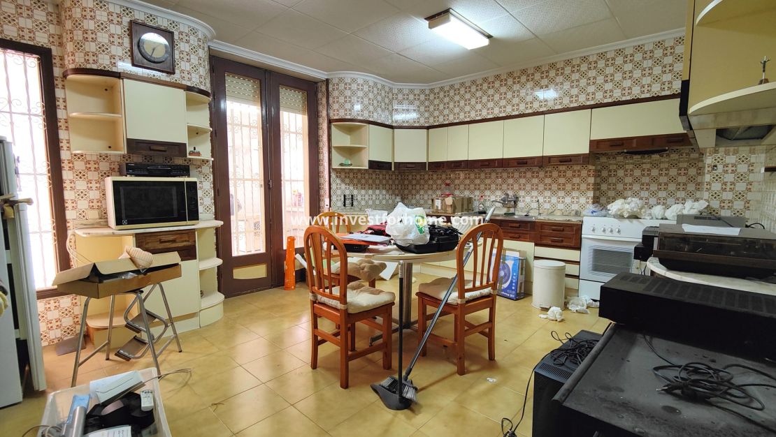 Verkoop - Appartement - Torrevieja - Centro