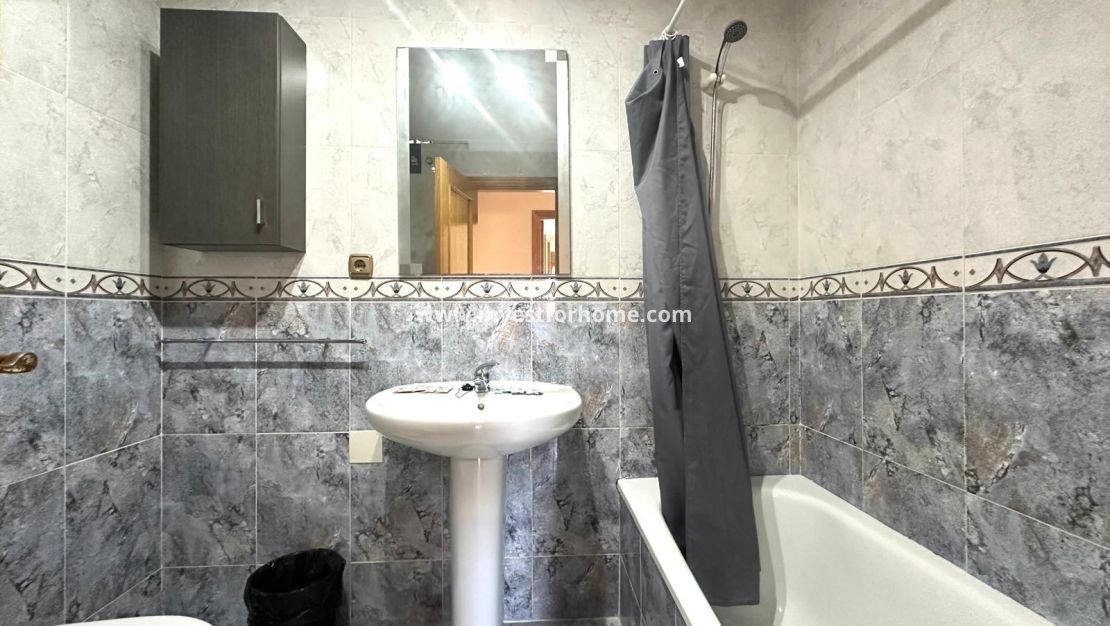 Verkoop - Appartement - Torrevieja - Centro