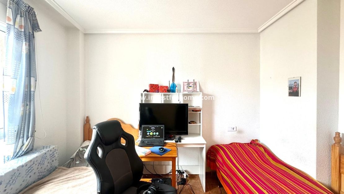 Verkoop - Appartement - Torrevieja - Centro