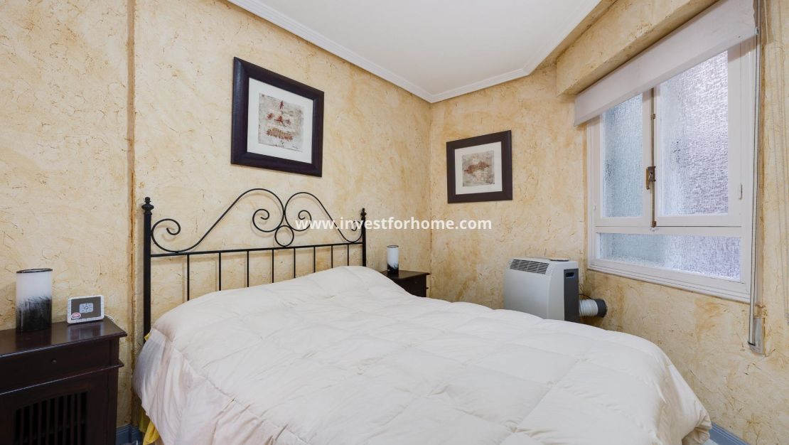 Verkoop - Appartement - Torrevieja - Centro