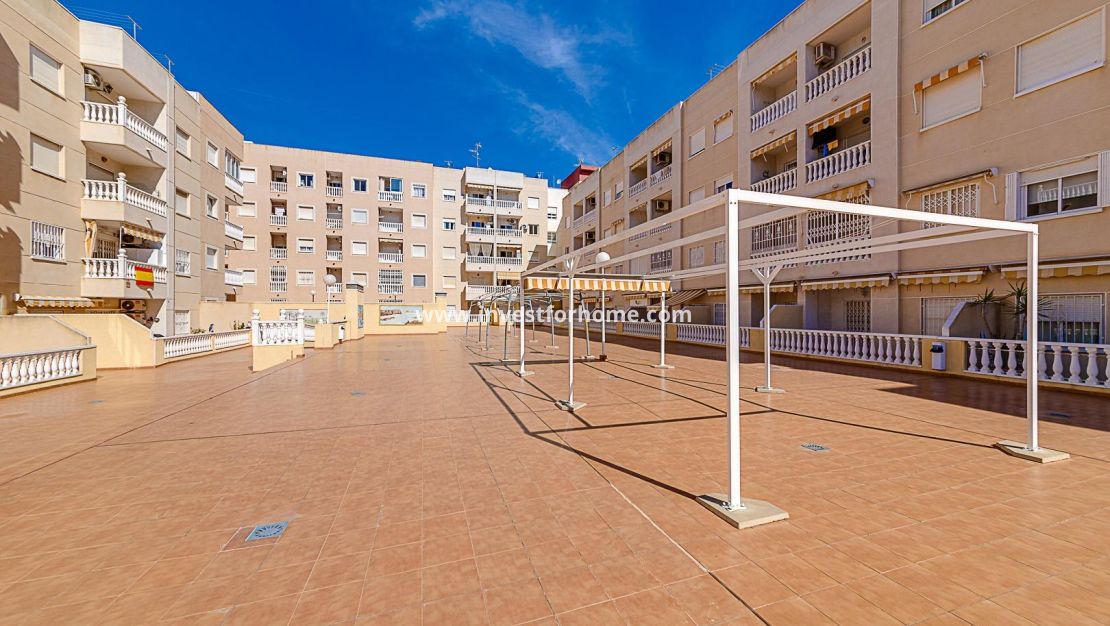 Verkoop - Appartement - Torrevieja - Centro