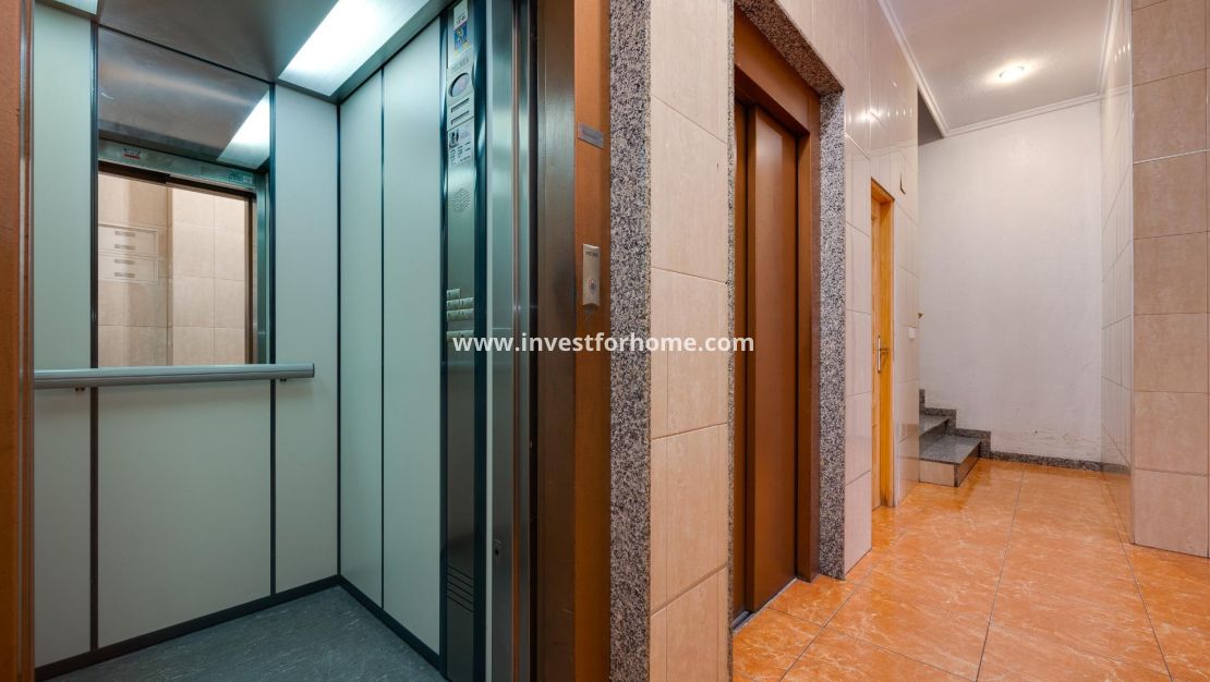 Verkoop - Appartement - Torrevieja - Centro