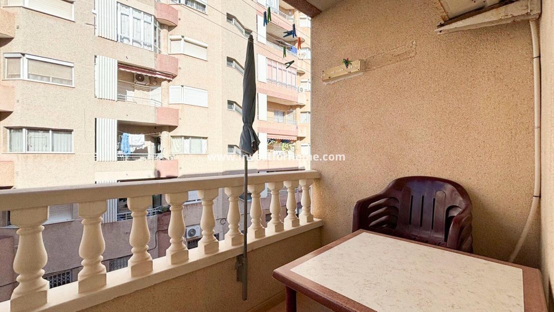 Verkoop - Appartement - Torrevieja - Centro