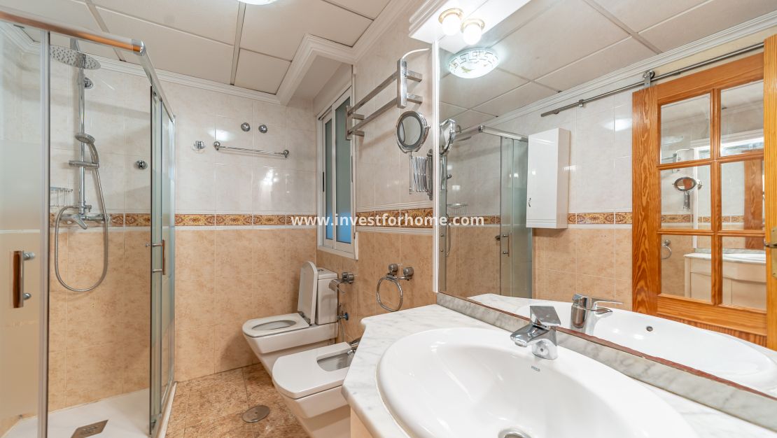 Verkoop - Appartement - Torrevieja - Centro