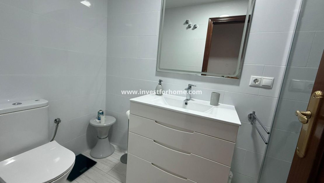 Verkoop - Appartement - Torrevieja - Centro