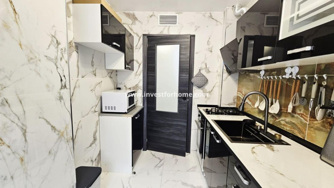 Verkoop - Appartement - Torrevieja - Centro