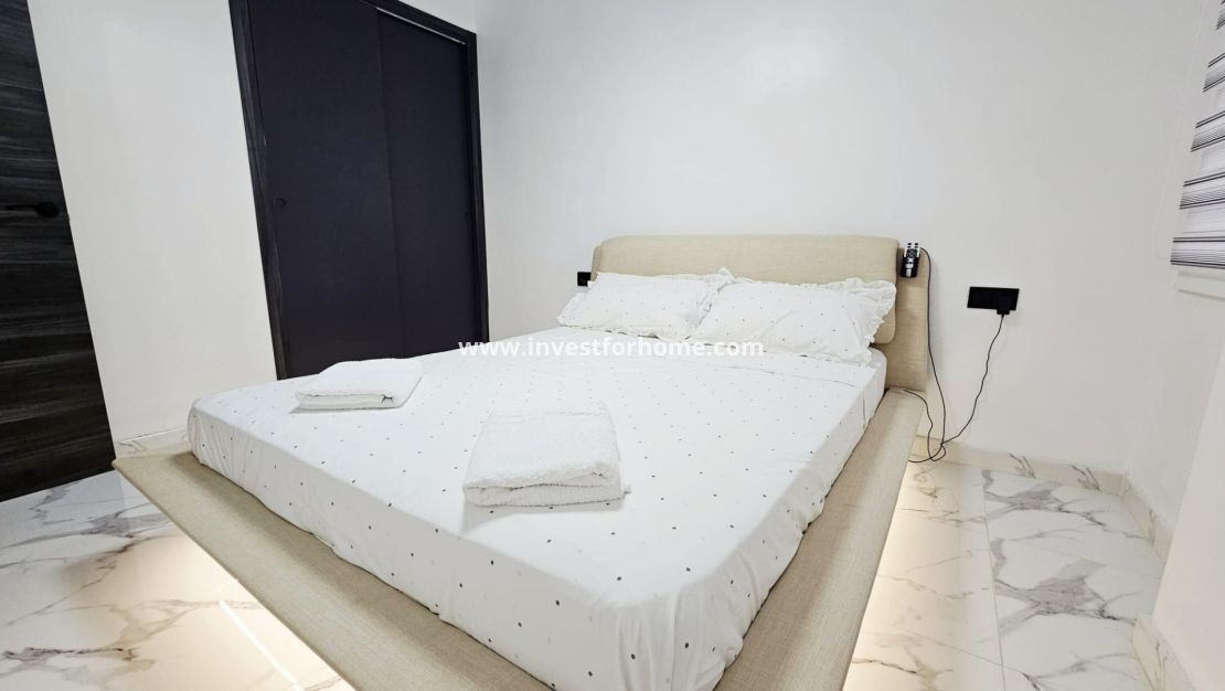 Verkoop - Appartement - Torrevieja - Centro