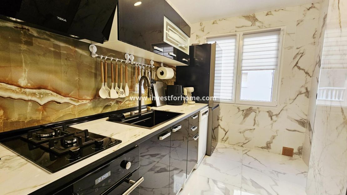 Verkoop - Appartement - Torrevieja - Centro