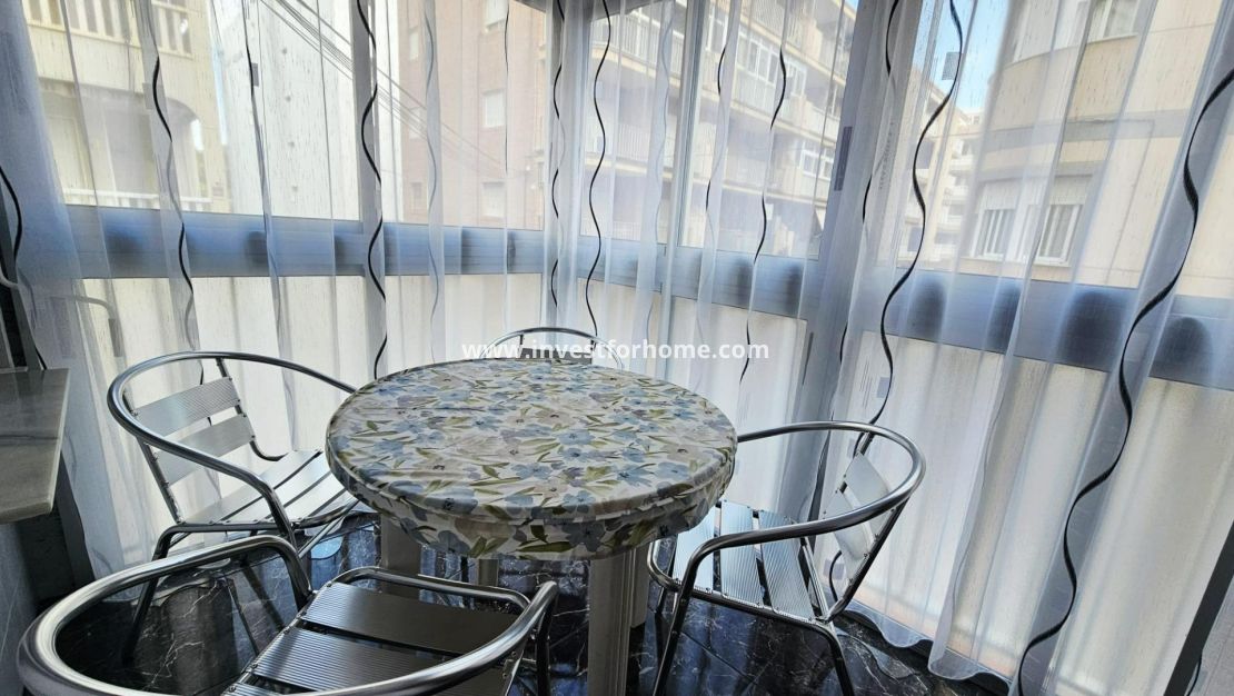 Verkoop - Appartement - Torrevieja - Centro