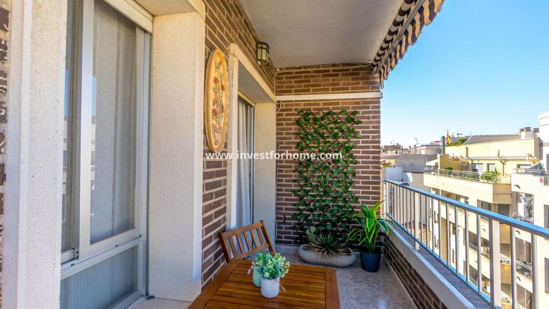 Verkoop - Appartement - Torrevieja - Centro