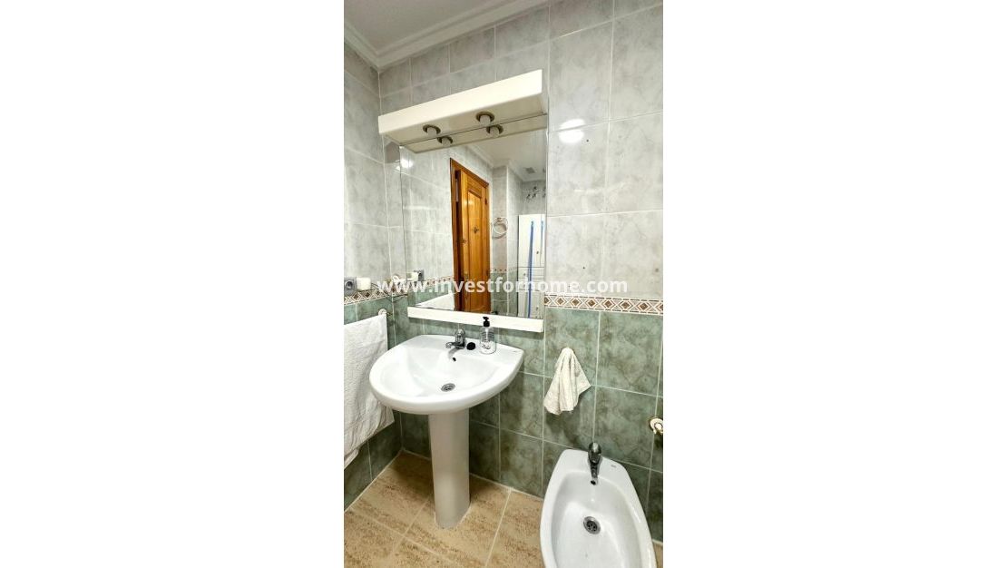 Verkoop - Appartement - Torrevieja - Centro