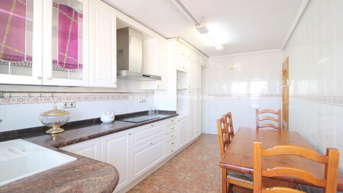 Verkoop - Appartement - Torrevieja - Centro