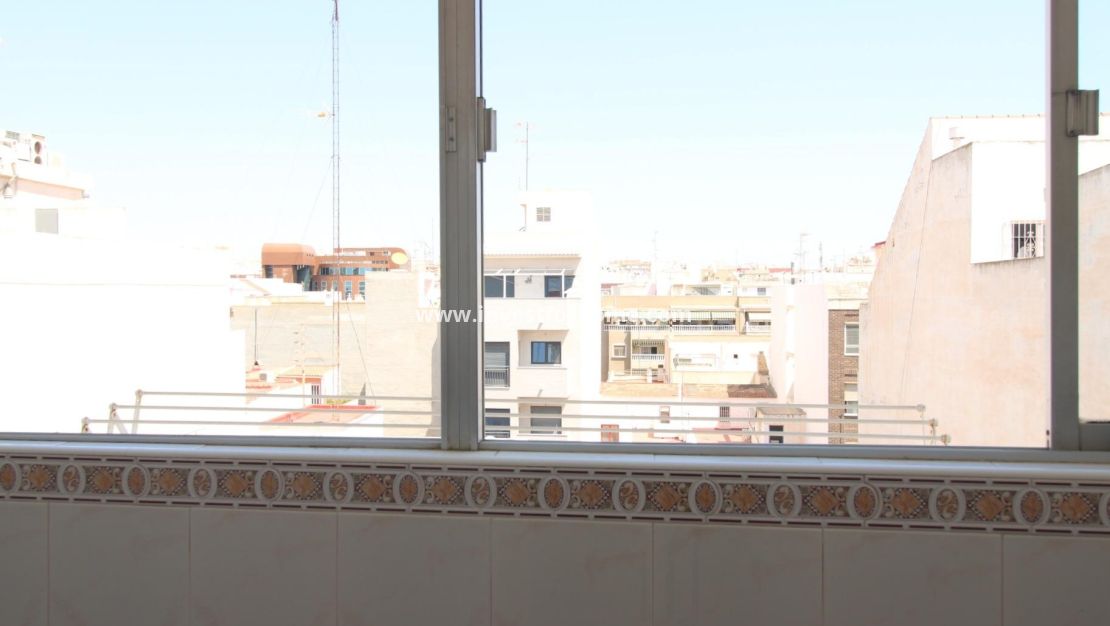 Verkoop - Appartement - Torrevieja - Centro