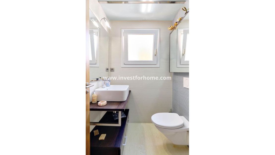 Verkoop - Appartement - Torrevieja - Centro