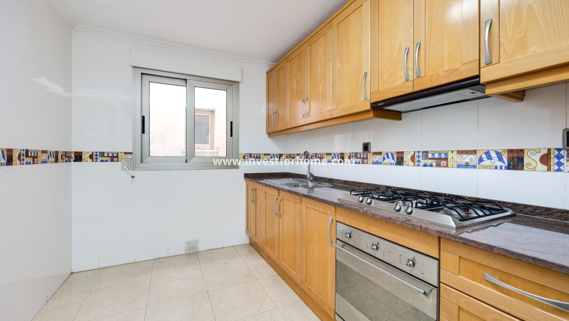Verkoop - Appartement - Torrevieja - Centro