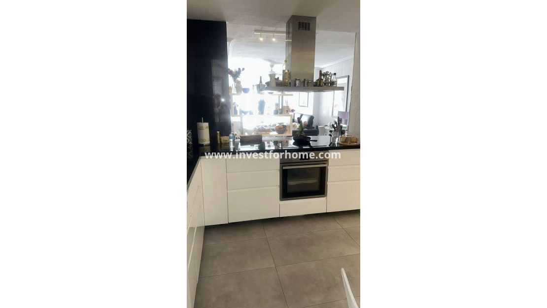 Verkoop - Appartement - Torrevieja - Centro