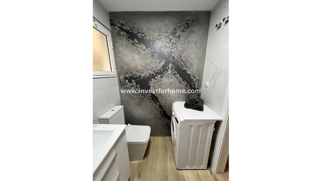 Verkoop - Appartement - Torrevieja - Centro