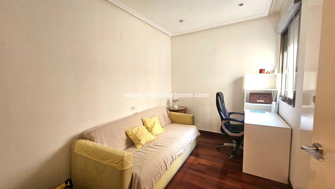 Verkoop - Appartement - Torrevieja - Centro