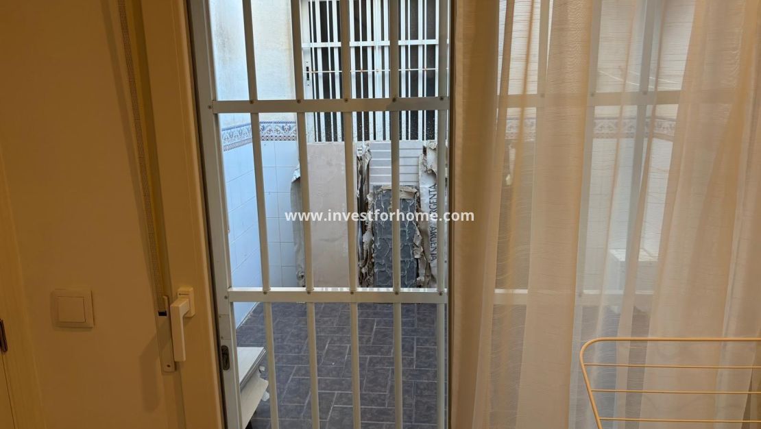 Verkoop - Appartement - Torrevieja - Centro