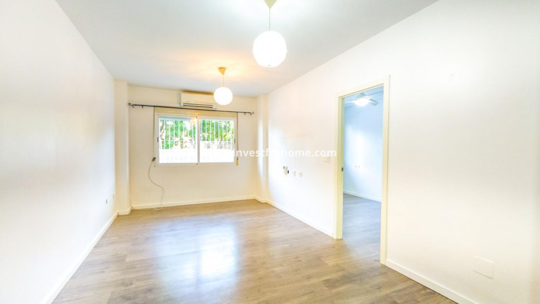 Verkoop - Appartement - Torrevieja - Centro