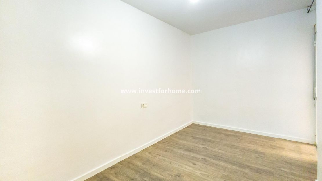 Verkoop - Appartement - Torrevieja - Centro