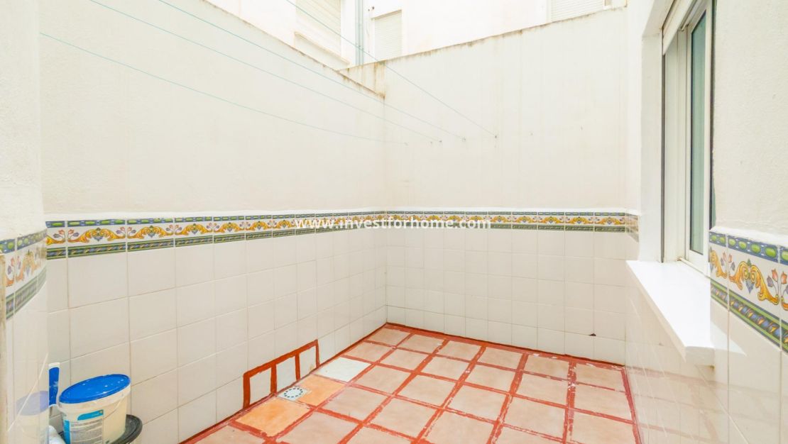 Verkoop - Appartement - Torrevieja - Centro