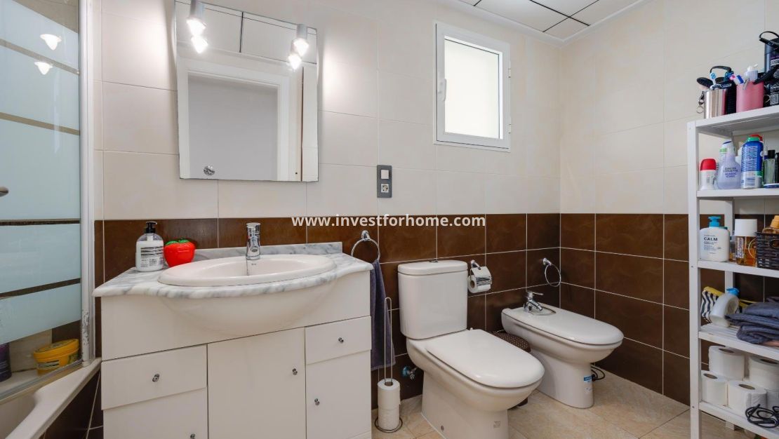 Verkoop - Appartement - Torrevieja - Centro