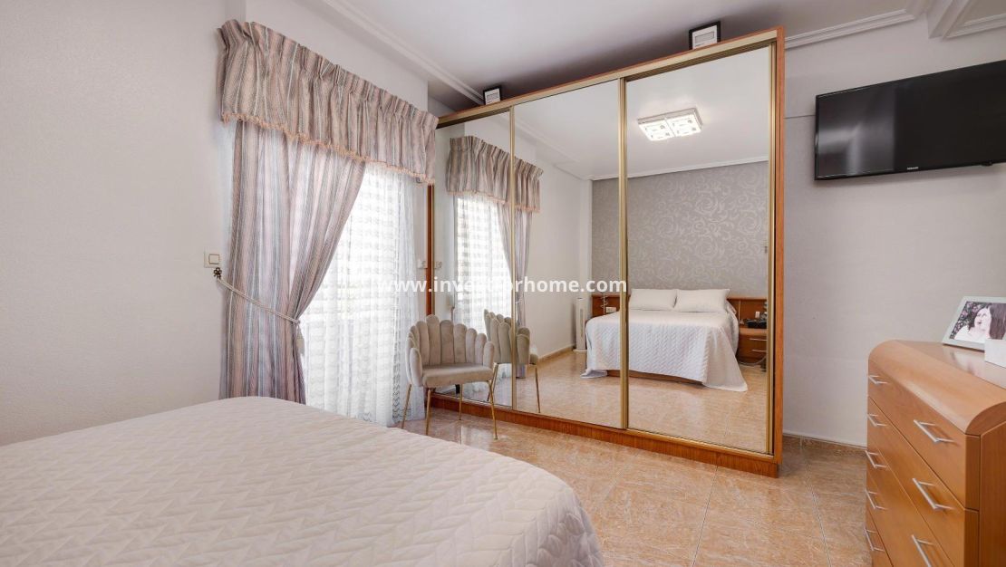 Verkoop - Appartement - Torrevieja - Centro