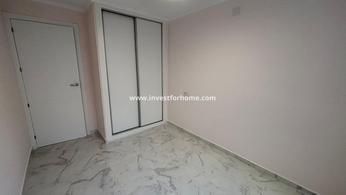 Verkoop - Appartement - Torrevieja - Centro