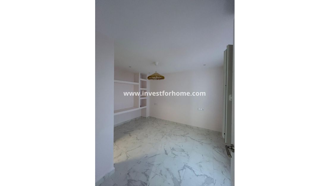 Verkoop - Appartement - Torrevieja - Centro
