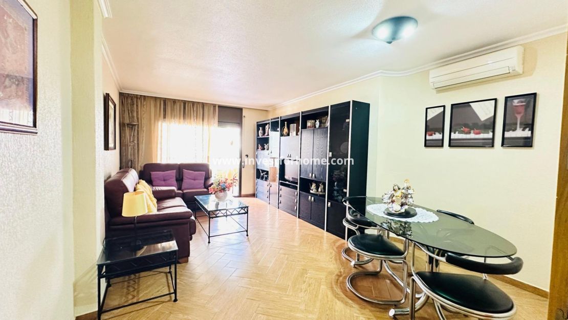 Verkoop - Appartement - Torrevieja - Centro