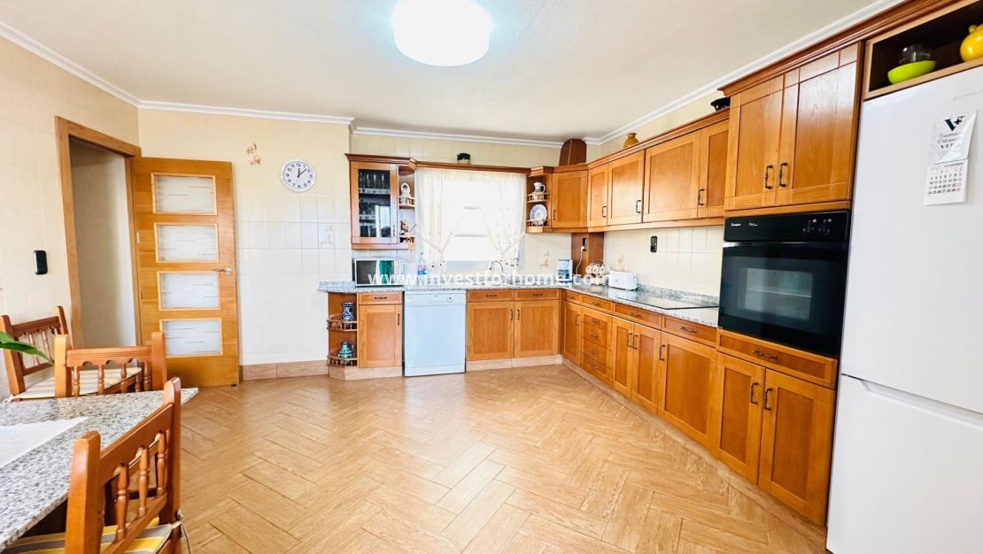 Verkoop - Appartement - Torrevieja - Centro