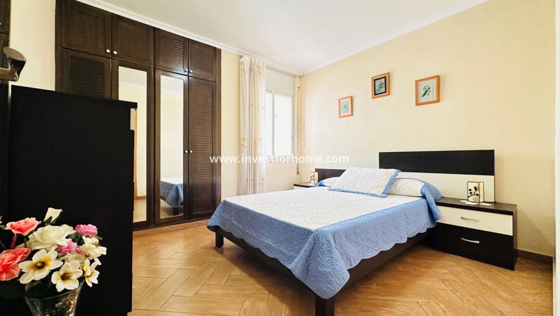 Verkoop - Appartement - Torrevieja - Centro