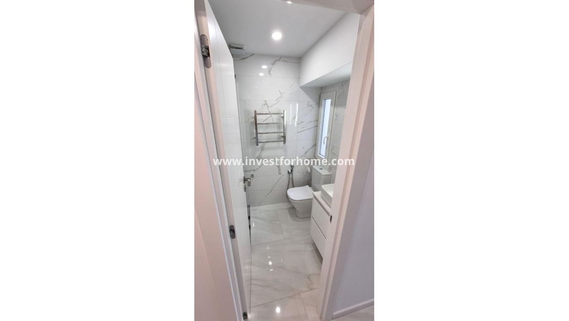 Verkoop - Appartement - Torrevieja - Centro