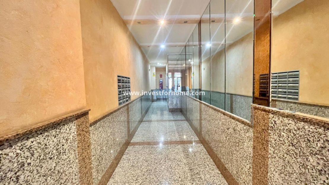 Verkoop - Appartement - Torrevieja - Centro