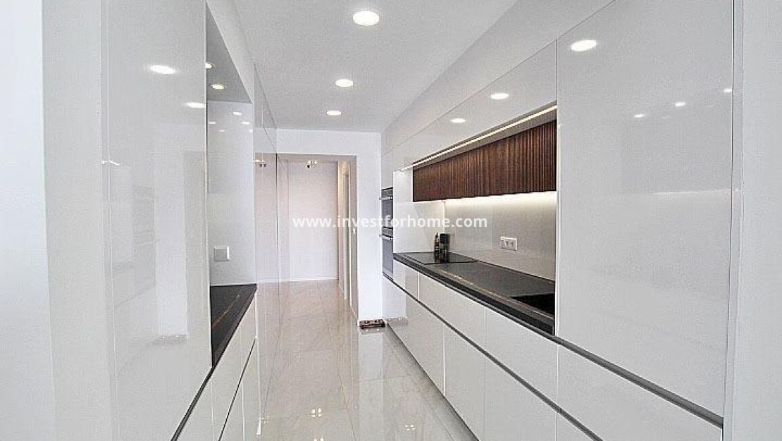 Verkoop - Appartement - Torrevieja - Centro