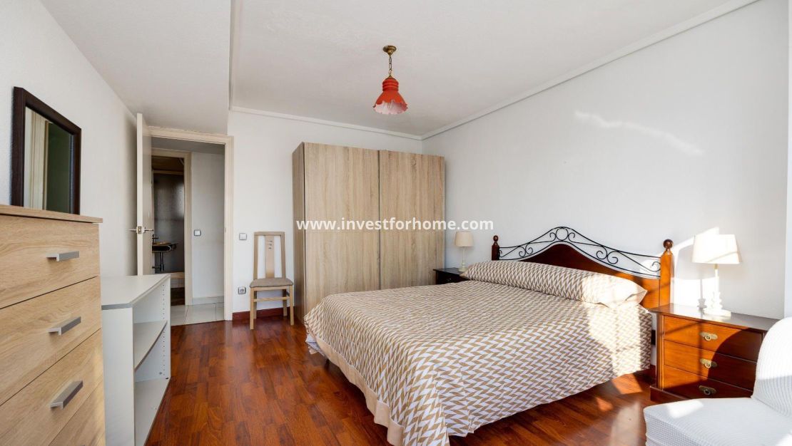 Verkoop - Appartement - Torrevieja - Centro
