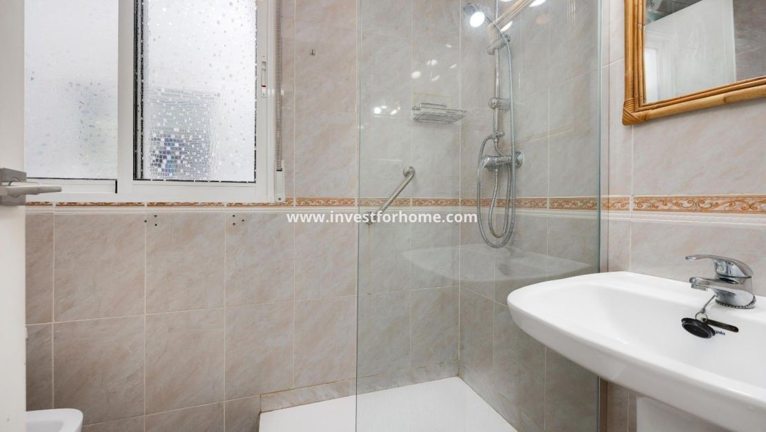 Verkoop - Appartement - Torrevieja - Centro