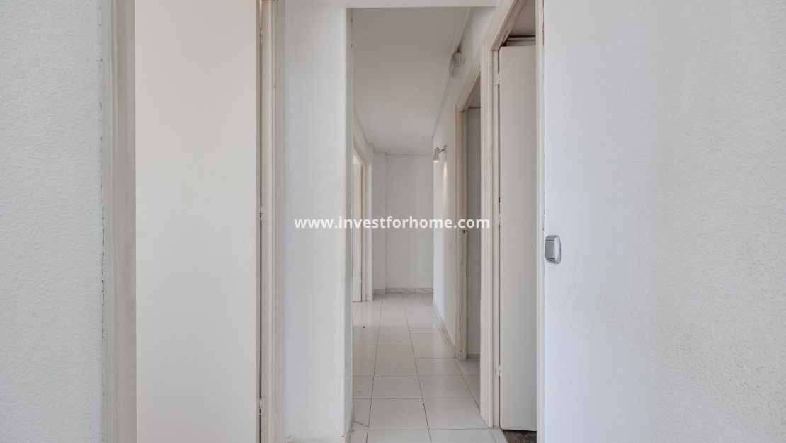 Verkoop - Appartement - Torrevieja - Centro