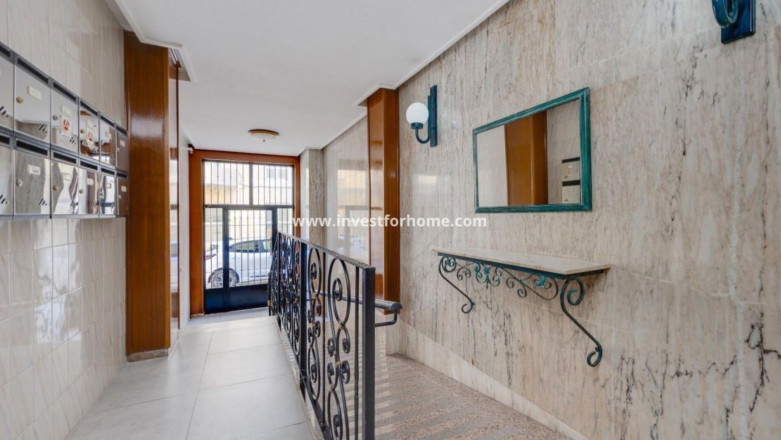 Verkoop - Appartement - Torrevieja - Centro