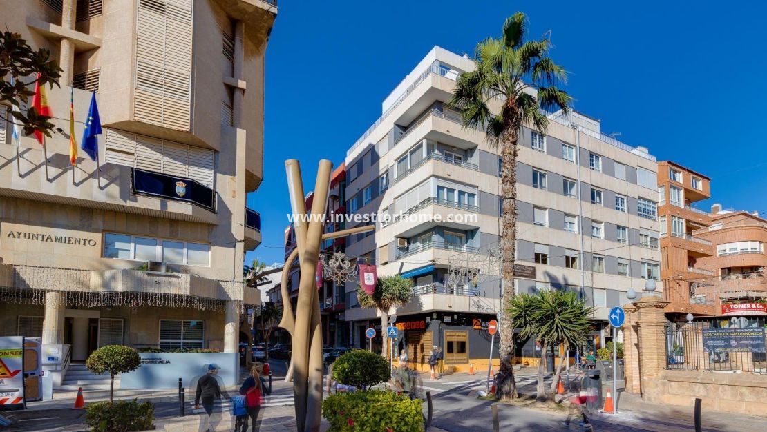 Verkoop - Appartement - Torrevieja - Centro