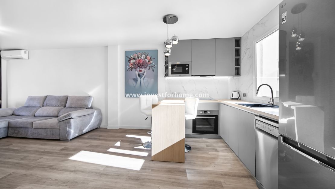 Verkoop - Appartement - Torrevieja - Centro