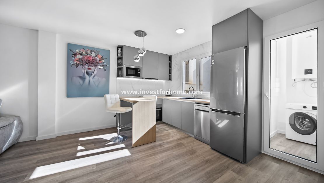 Verkoop - Appartement - Torrevieja - Centro