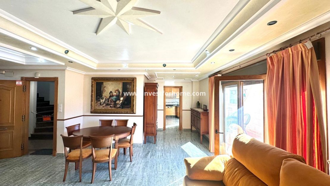 Verkoop - Appartement - Torrevieja - Centro