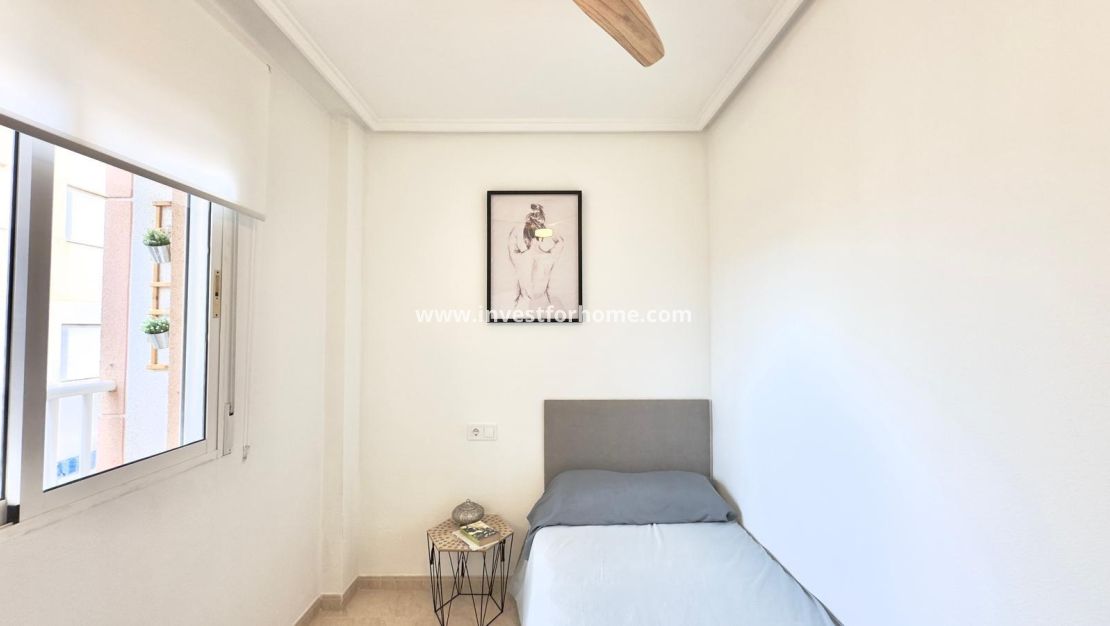 Verkoop - Appartement - Torrevieja - Centro