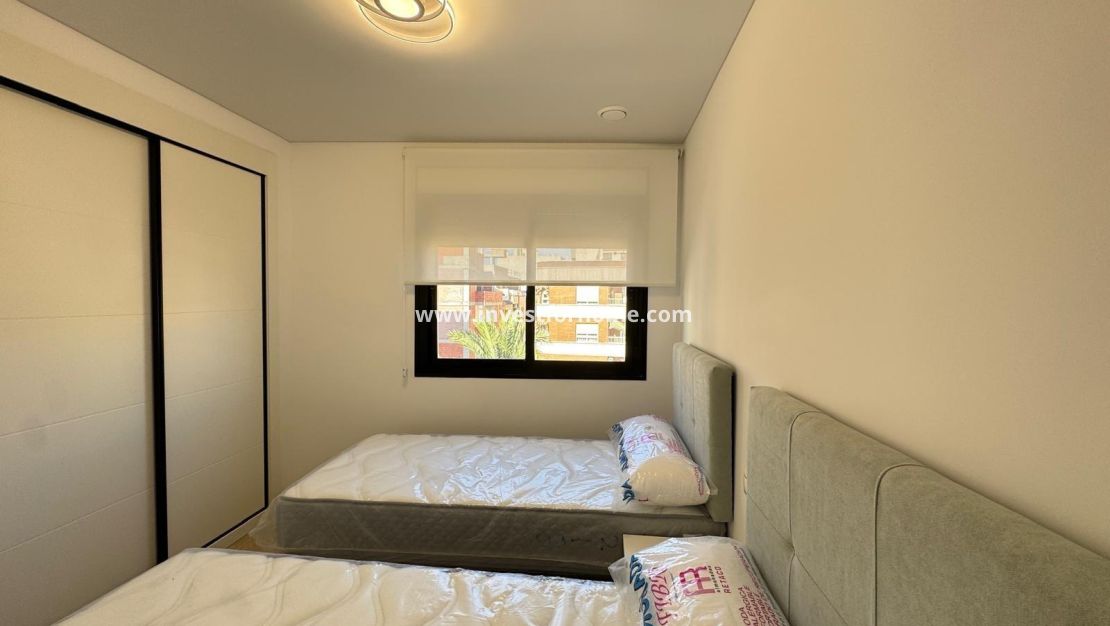 Verkoop - Appartement - Torrevieja - Centro