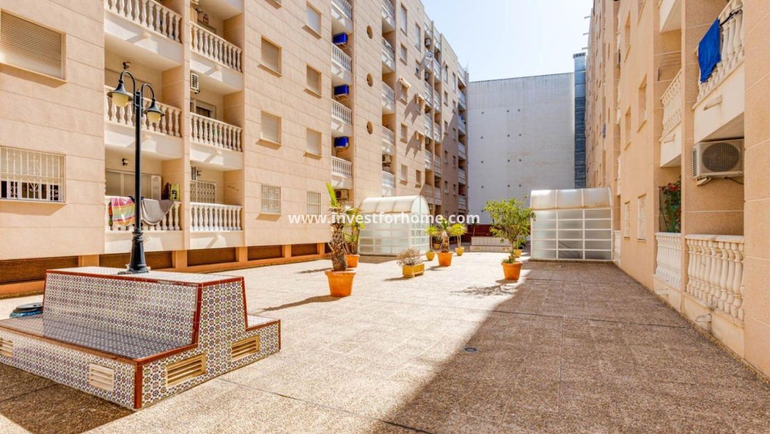 Verkoop - Appartement - Torrevieja - Centro