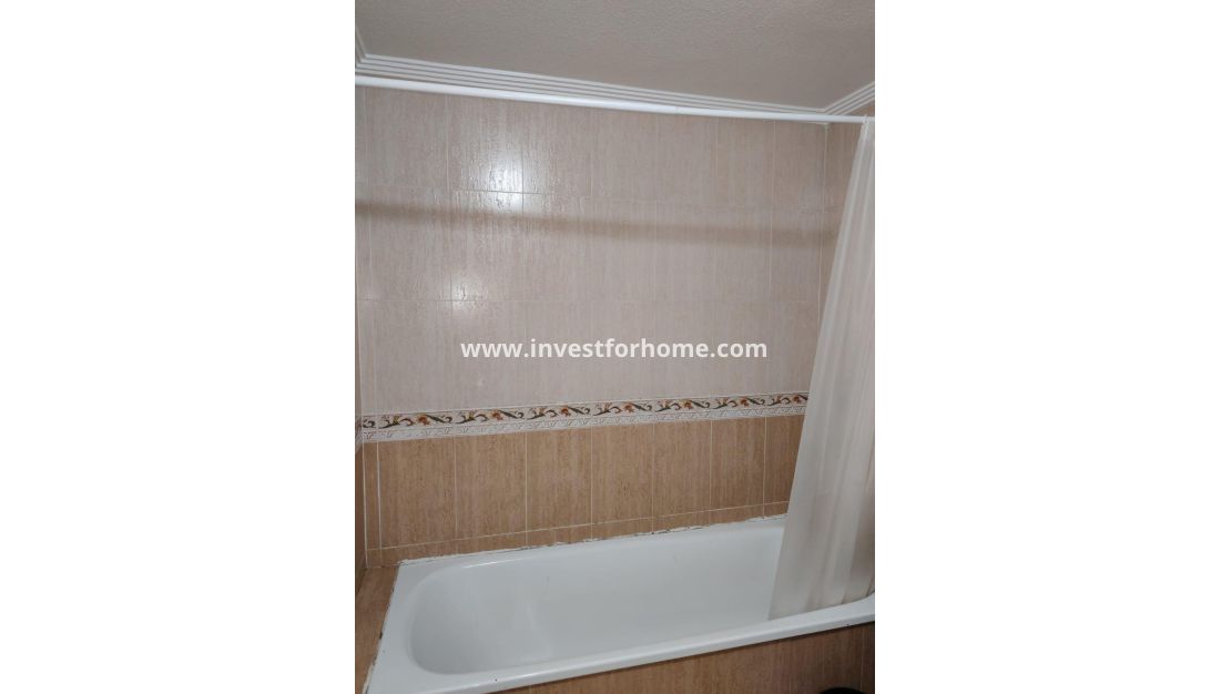 Verkoop - Appartement - Torrevieja - Centro