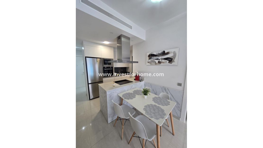 Verkoop - Appartement - Torrevieja - Centro